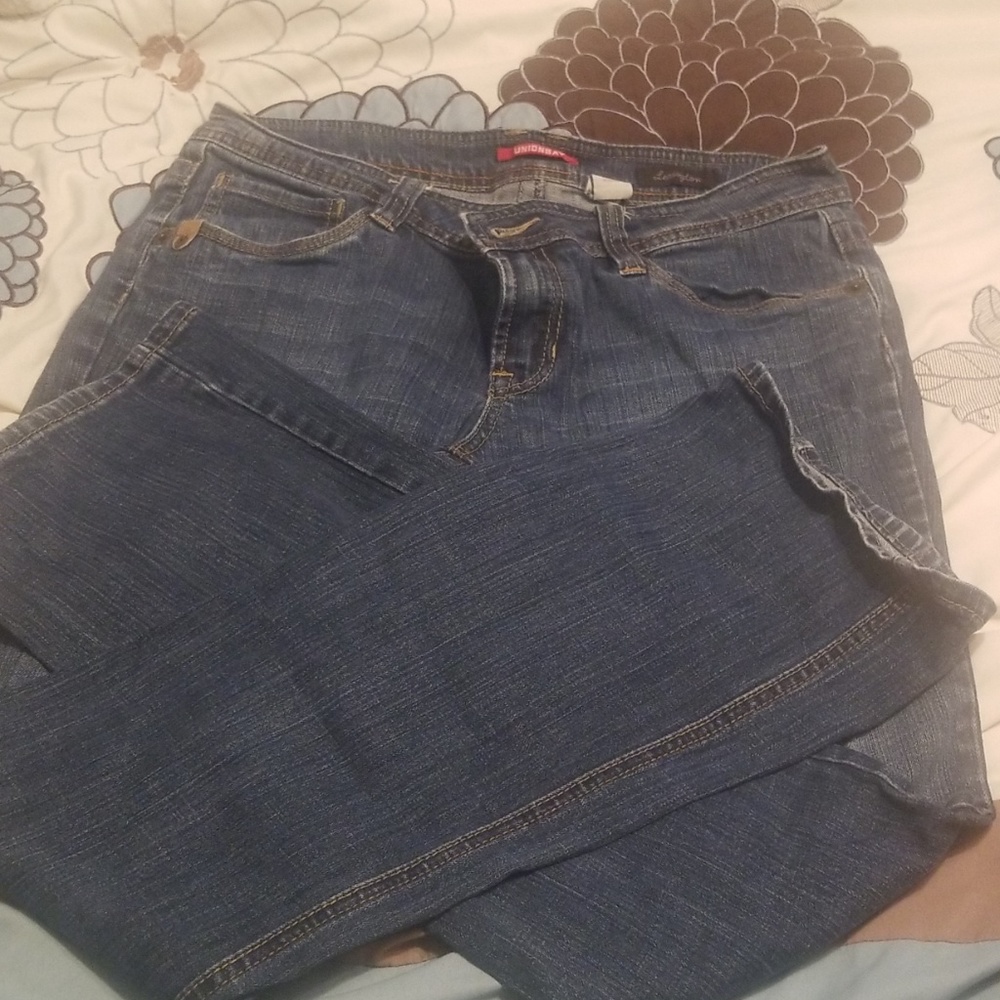 Junior sized jeans...  like new pair, true to size